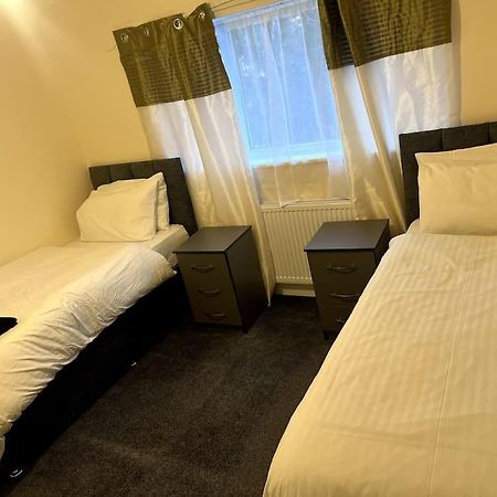 Spacious City Centre Home Near Hospital & M5 Worcester Exterior foto