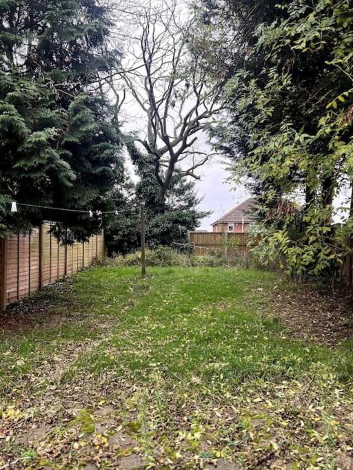 Spacious City Centre Home Near Hospital & M5 Worcester Exterior foto